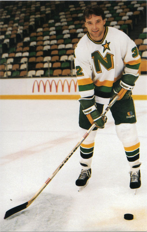 Minnesota North Stars 1983-84 hockey card image