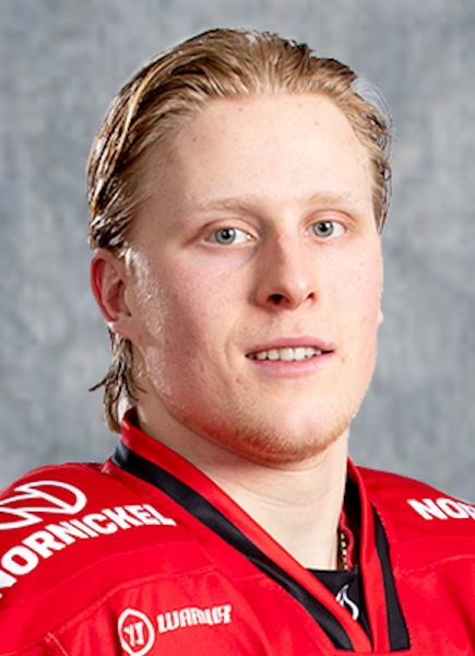 Aleksi Varttinen hockey player photo