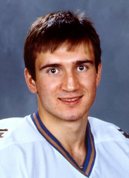 Alexander Kharlamov hockey player photo