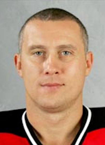 Alexander Mogilny hockey player photo