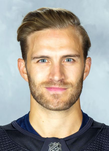 Alexander Wennberg hockey player photo