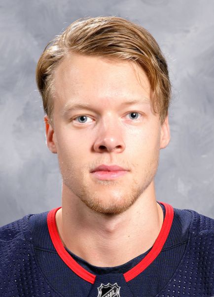 Anton Karlsson hockey player photo