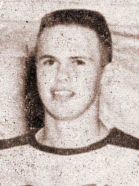 Arlis Wright hockey player photo