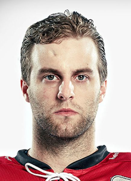 Ben Hanowski hockey player photo