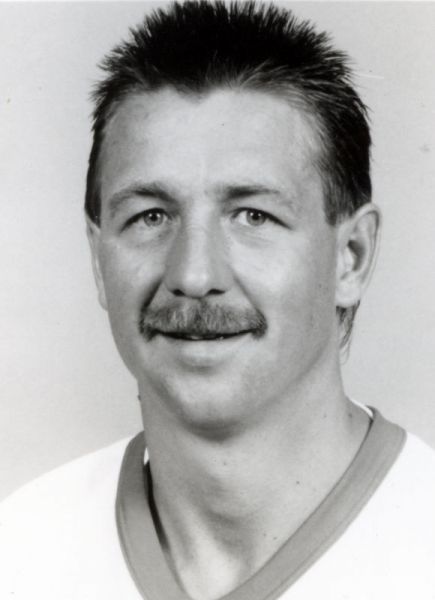 Bernie Federko hockey player photo