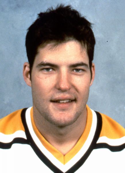Bill Armstrong hockey player photo