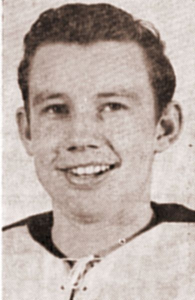 Bill Kelly hockey player photo