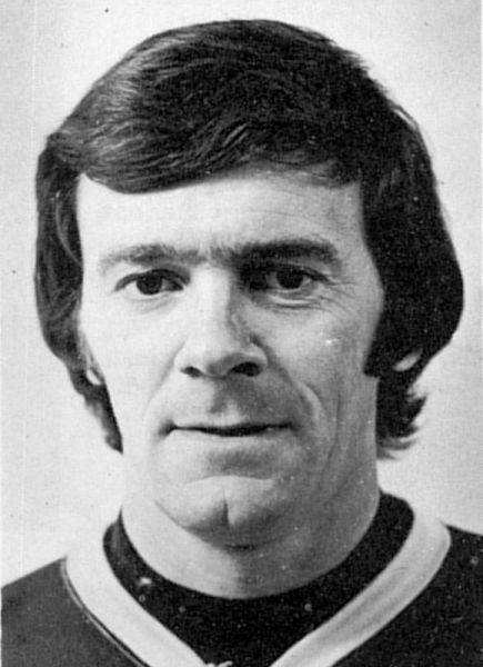 Bill McNeill hockey player photo