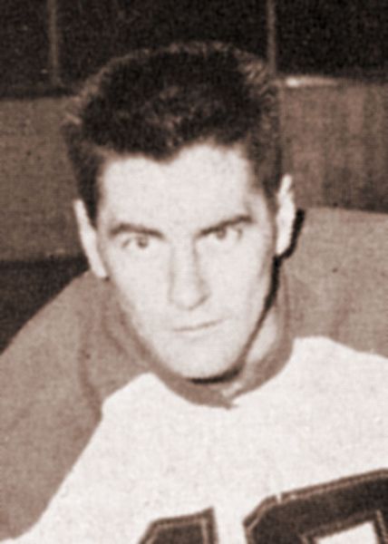 Bill Young hockey player photo
