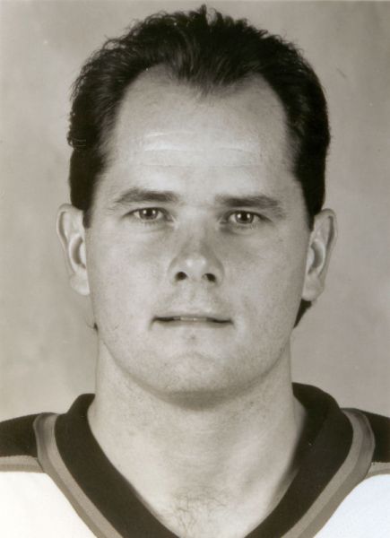 Bob Essensa hockey player photo
