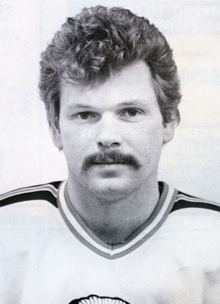 Bob Scurfield hockey player photo