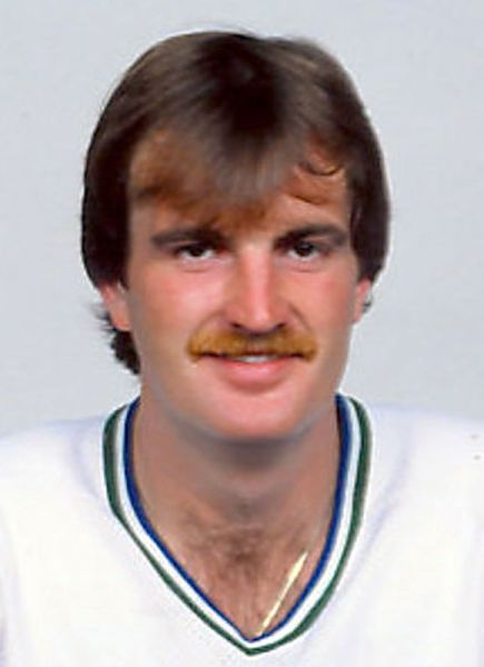 Bob Sullivan hockey player photo
