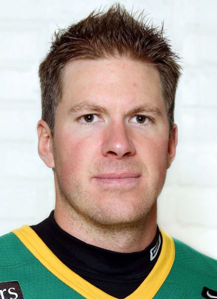 Brad DeFauw hockey player photo
