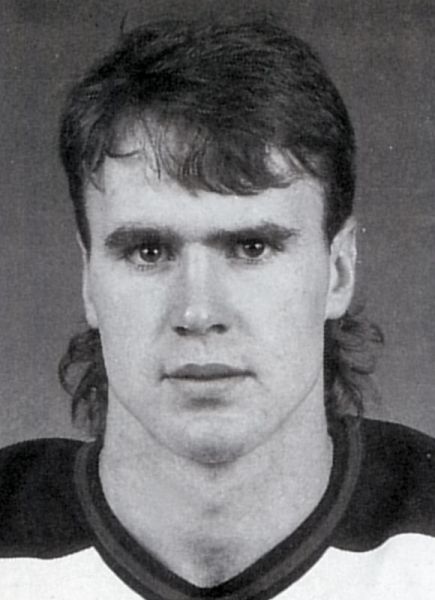 Chris McAlpine hockey player photo