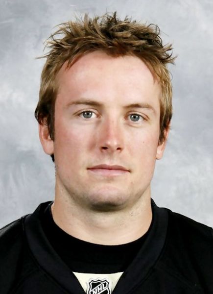 Connor James hockey player photo