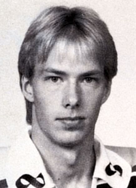 Daniel Pettersson hockey player photo