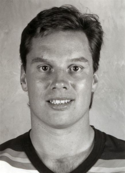 Dennis Vaske hockey player photo