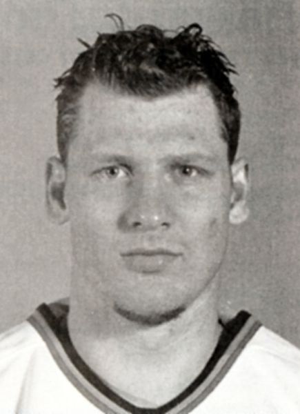 Derek Armstrong hockey player photo