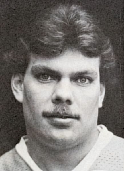 Doug Buxton hockey player photo