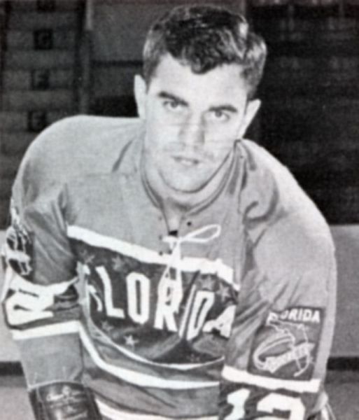 Dwight Clunie hockey player photo
