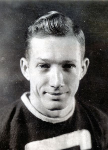 Earl Bartholomew hockey player photo