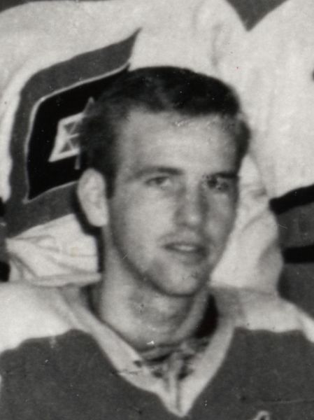 Ed Dyck hockey player photo