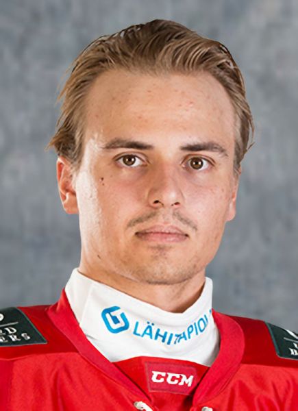 Eero Teravainen hockey player photo