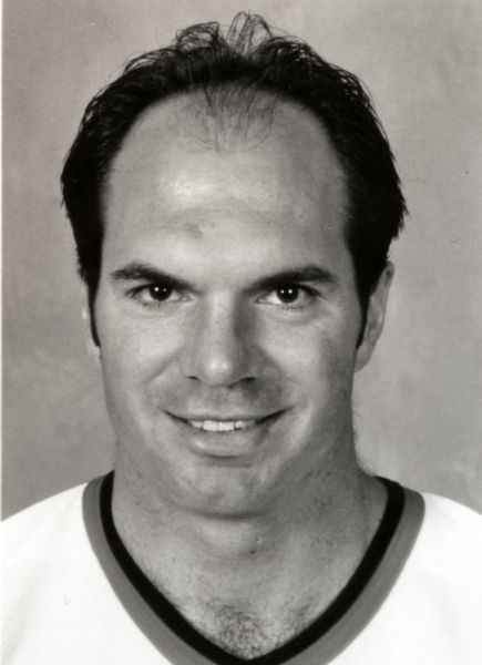 Eric Weinrich hockey player photo