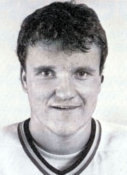 Gary Emmons hockey player photo