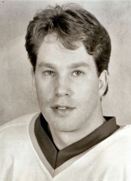 Geoff Sarjeant hockey player photo