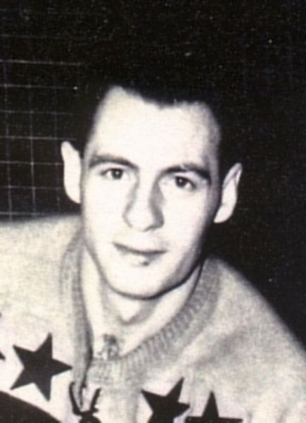 Gil Desrosiers hockey player photo