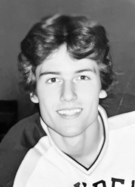 Hugh Toppazzini hockey player photo