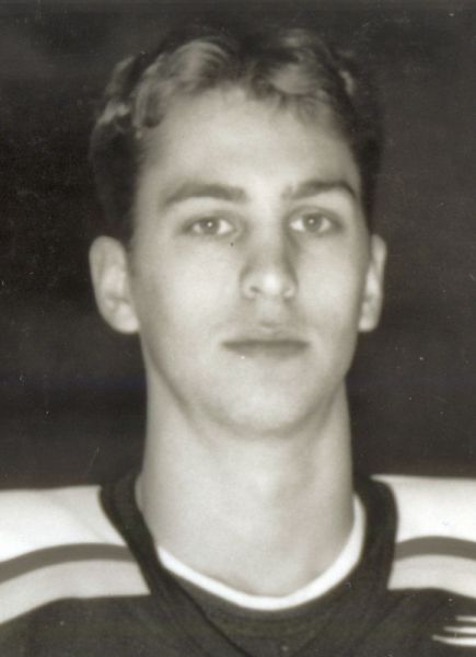 Ian MacNeil hockey player photo