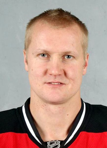 Ilkka Pikkarainen hockey player photo