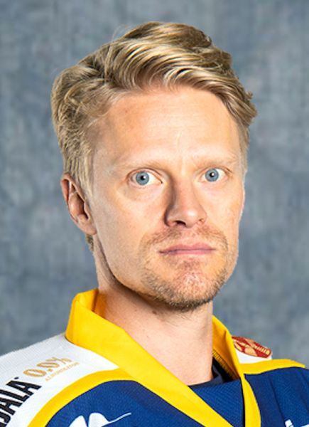 Jani Tuppurainen hockey player photo