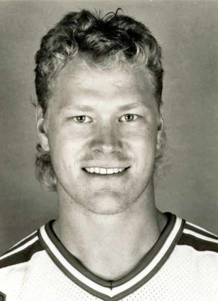 Jeff Nielsen hockey player photo