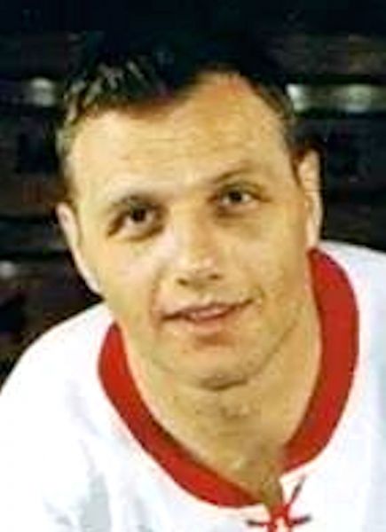 Joe Kastelic hockey player photo