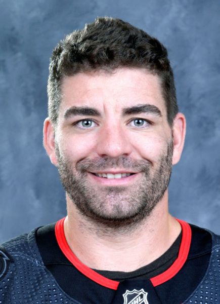 Jordan Martinook hockey player photo