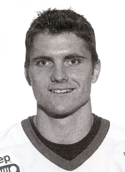 Josh Zavitz hockey player photo