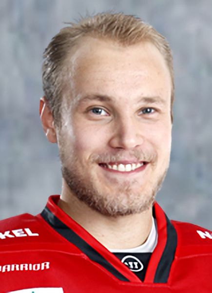 Jouka Juhola hockey player photo