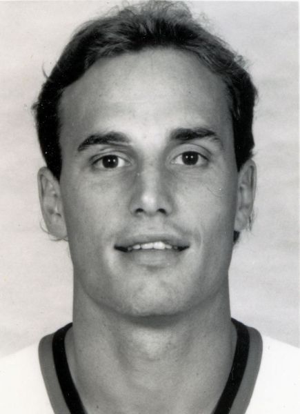 Keith Brown hockey player photo