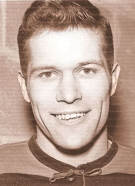 Ken Yackel hockey player photo