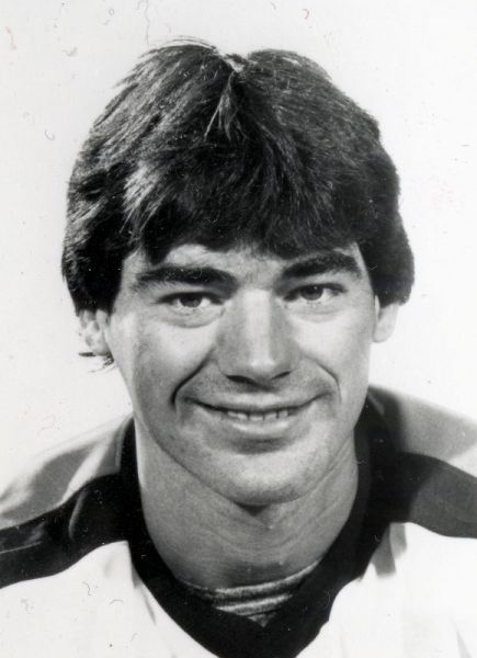 Kurt Kleinendorst hockey player photo