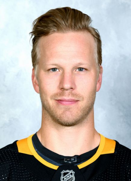Lars Eller hockey player photo