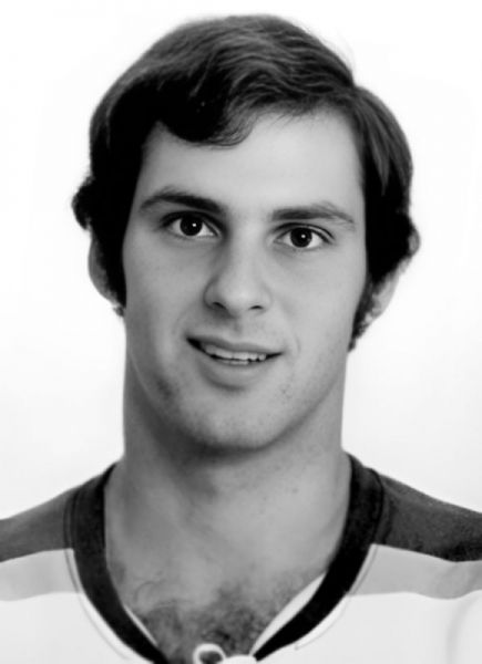 Lee Fogolin hockey player photo