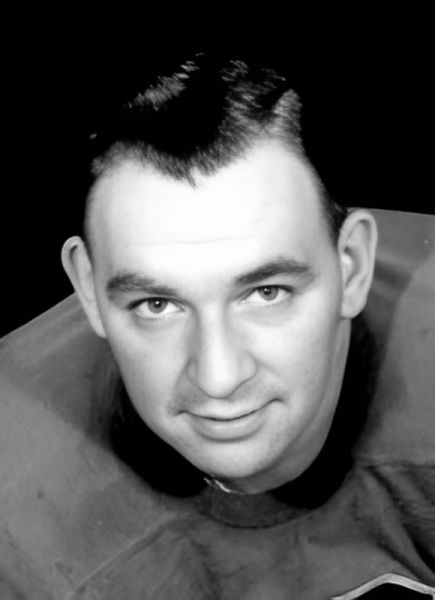 Lloyd Mohns hockey player photo