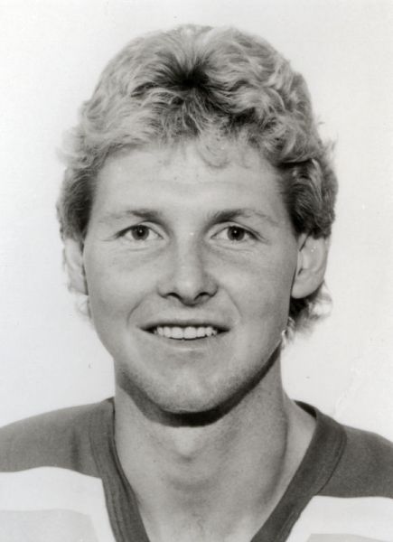 Lyle Phair hockey player photo