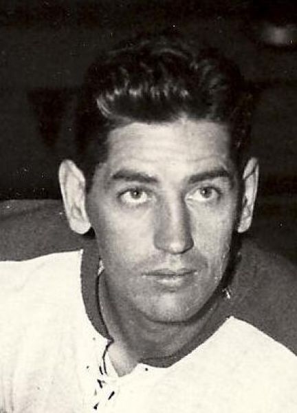 Maurice Vaillancourt hockey player photo