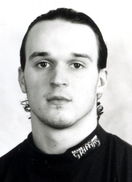 Maxim Spiridonov hockey player photo