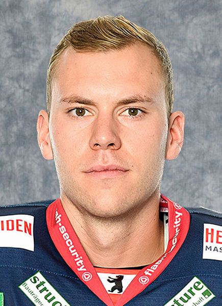 Maximilian Franzreb hockey player photo